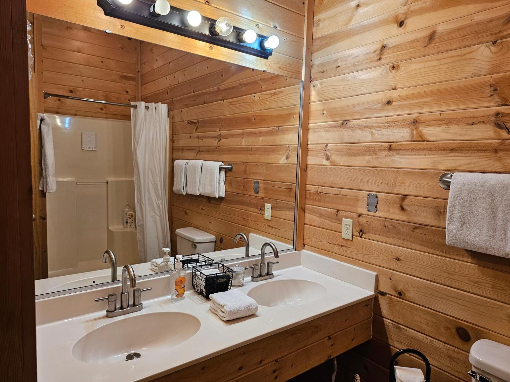 5 Min To Beaver Lake-King Bed-Fire Pit-Jetted Tub #4 Eureka Springs Eksteriør billede
